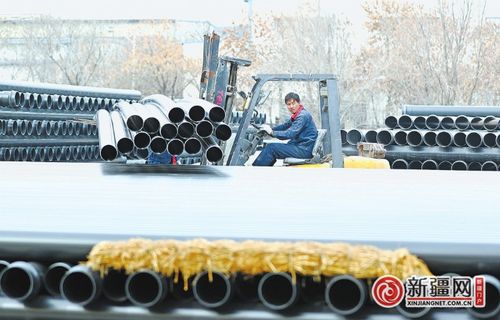 春耕時節(jié)農(nóng)資企業(yè)生產(chǎn)忙，技術開發(fā)驅動農(nóng)業(yè)轉型升級
